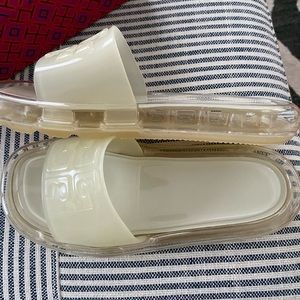 Tory Burch jelly slides NEW,never worn, original box, non smoking house